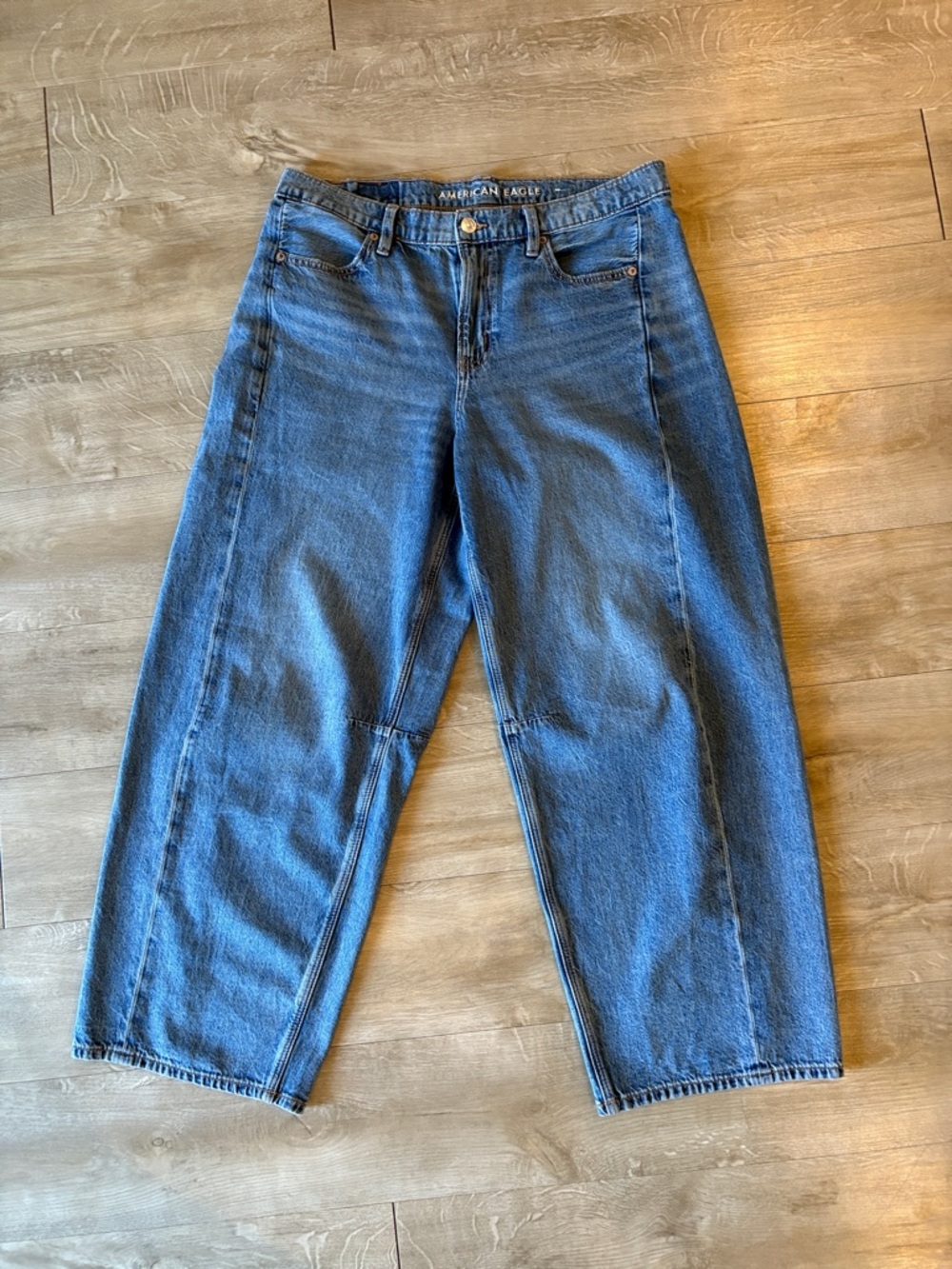American Eagle Light Blue Denim Jeans - STRIGID